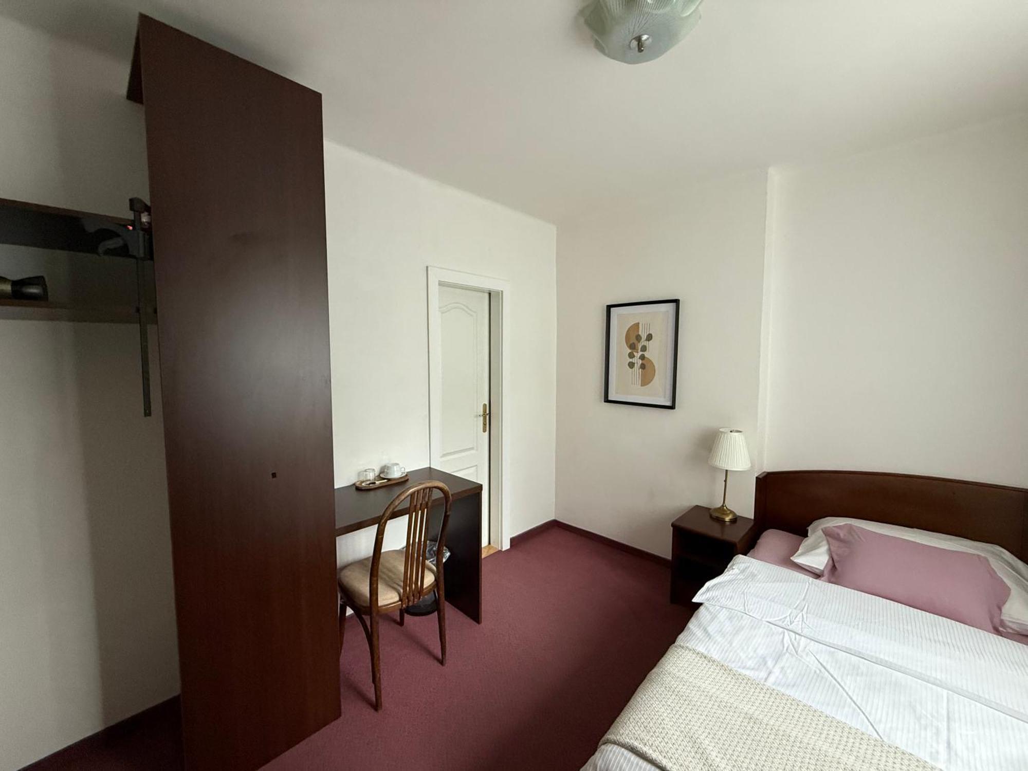 Hotel-Pension Kamyk, Prague